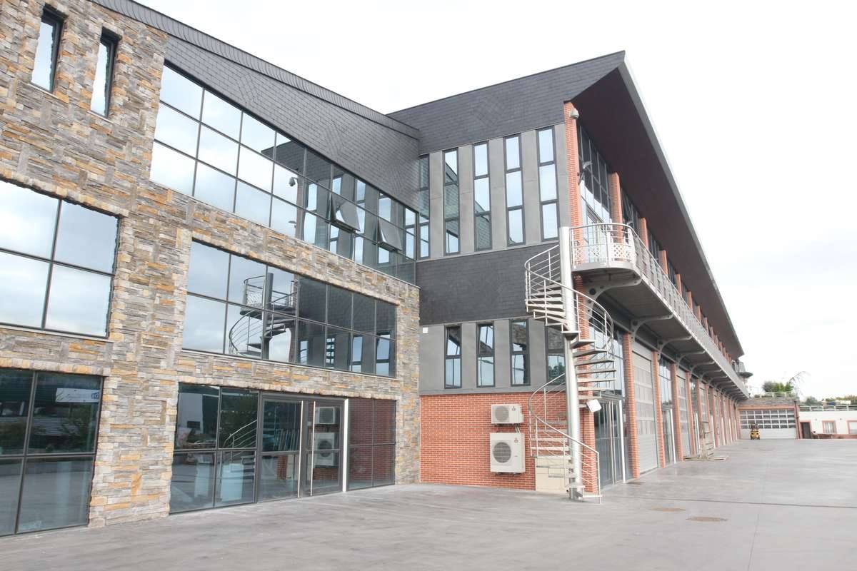 Devanture bâtiment Elektroline A propos d'Elektroline